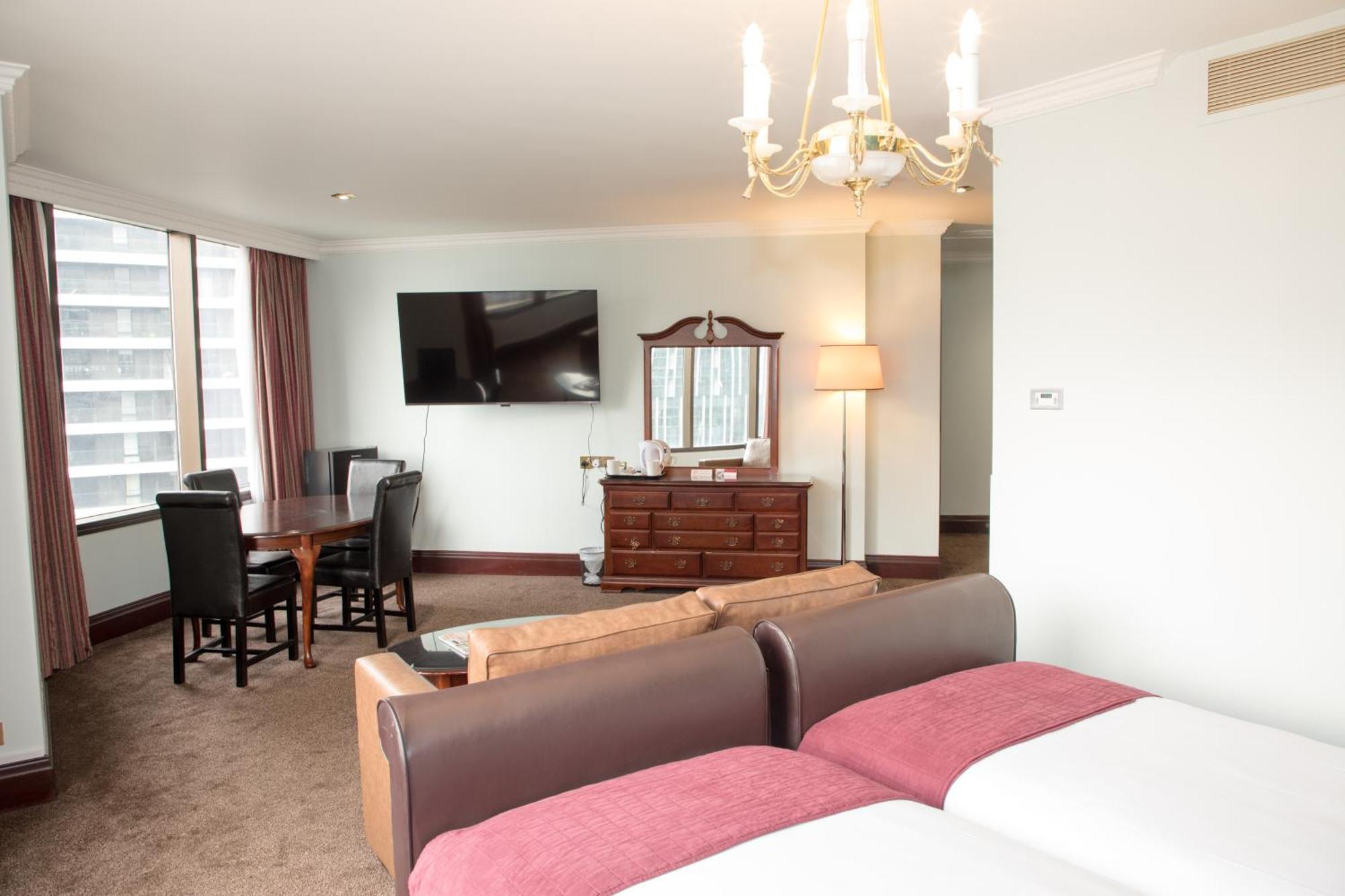 브리태니아 인터내셔널 호텔 카나리 워프 런던 외부 사진 A room at the hotel